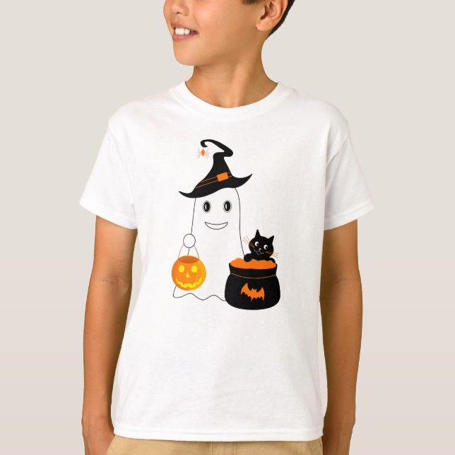 T-shirt Un joli fantôme avec un chat noir célèbre l'hallow (Devant)