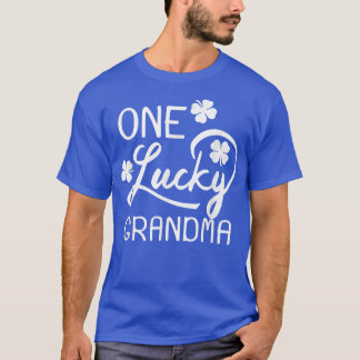 T-shirt Un jour de la Saint Patrick pour grand-mère chance