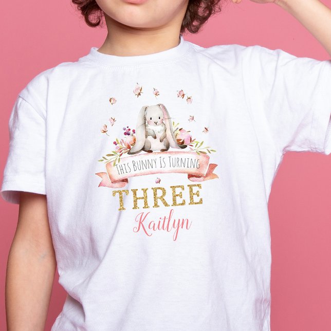 T-shirt Un lapin est en train d'atteindre trois 3ème anniv (Créateur téléchargé)