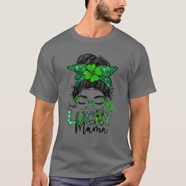 T-shirt Un Lucky Mama St Patrick's Day Messy Bun Leopard (Devant)