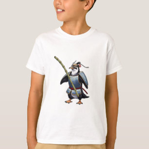 T-shirt Un manchot de samouraï qui combat avec un bâton de