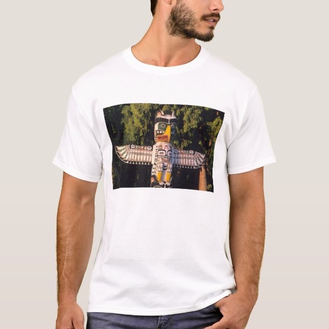 T-shirt Un mât totem à Vancouver, au Canada. (Devant)