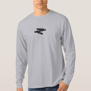 T-shirt Un Mess De Superbes Chaos Étiquettes Embossés