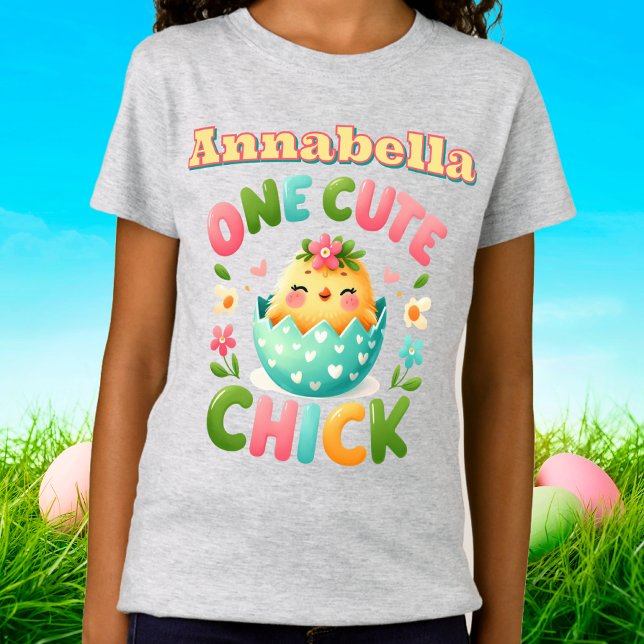 T-Shirt Un mignon oiseau de bébé avec des coeurs et des pé (Adorable Easter Chick in Turquoise Egg with Hearts and Flowers all around Tee with Name for Girls!)