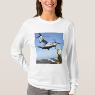T-shirt Un MV-22 Osprey lance le USS Nassau