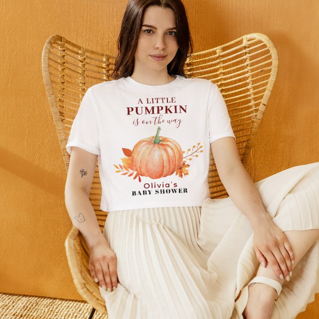 T-shirt Un petit Citrouille est sur le chemin Baby shower  (a Little Pumpkin Is on The Way Fall Baby Shower mother tb be tee)