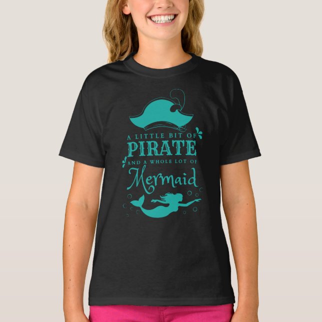 T-shirt Un petit peu de pirate, une grande sirène (Devant)