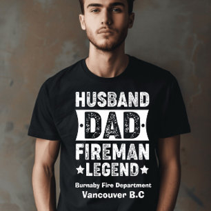 T-shirt Un pompier porte une chemise légende