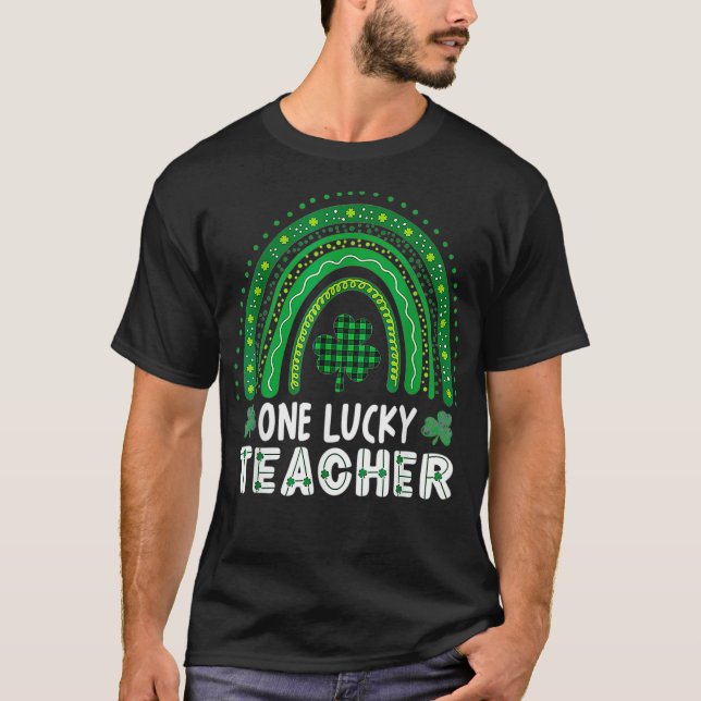 T-shirt Un professeur chanceux Rainbow St Patricku2019s Da (Devant)