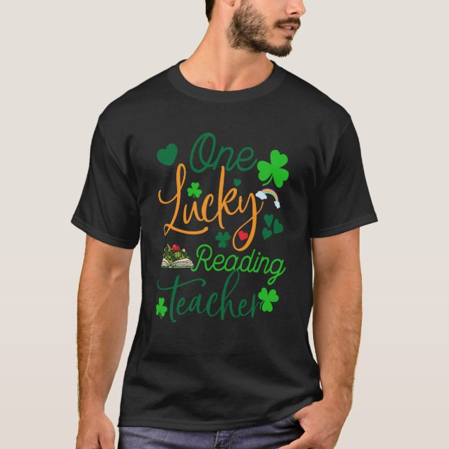 T-shirt Un professeur de lecture chanceux St Patricku2019s (Devant)
