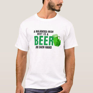 T-shirt Un régime équilibré est une bière dans chaque main