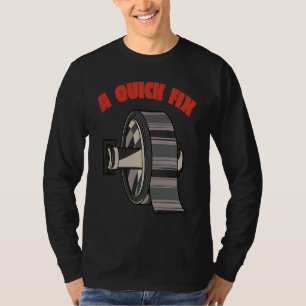 T-shirt Un rouleau de ruban adhésif argenté de réparation 