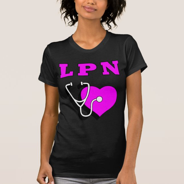 T-shirt Un soin de LPN (Devant)