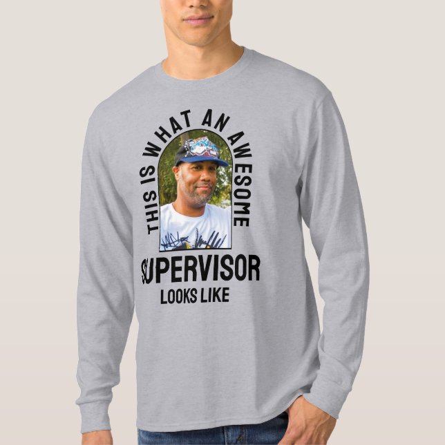 T-SHIRT UN SURVEILLANT INCONTOURNABLE AMUSANT RESSEMBLE À  (Devant)