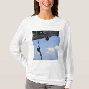 T-shirt Un technicien explosif de disposition d'ordonnance