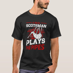 T-shirt Un Véritable Écossais Joue Les Tuyaux Des Bagpipes