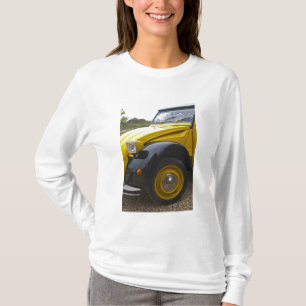 T-shirt Un vieux Citroen noir et jaune 2CV 2 CV,