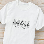 T-shirt Uncle le plus froid Moderne Élégante Fête des père<br><div class="desc">Ce design simple et moderne est composé de la typographie de san serif.</div>