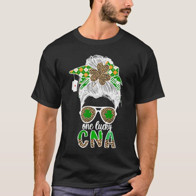 T-shirt Une chance CNA St Patrick's Day Certified Nursing  (Devant)