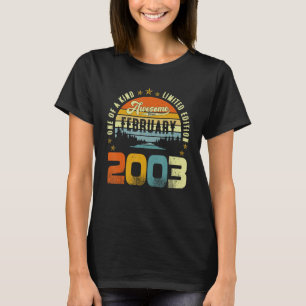 T-shirt Une Édition Limitée Du Genre Étrangère Depuis Febr