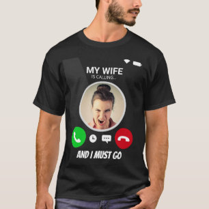 T-shirt Une femme appelle un cadeau drôle pour une femme a