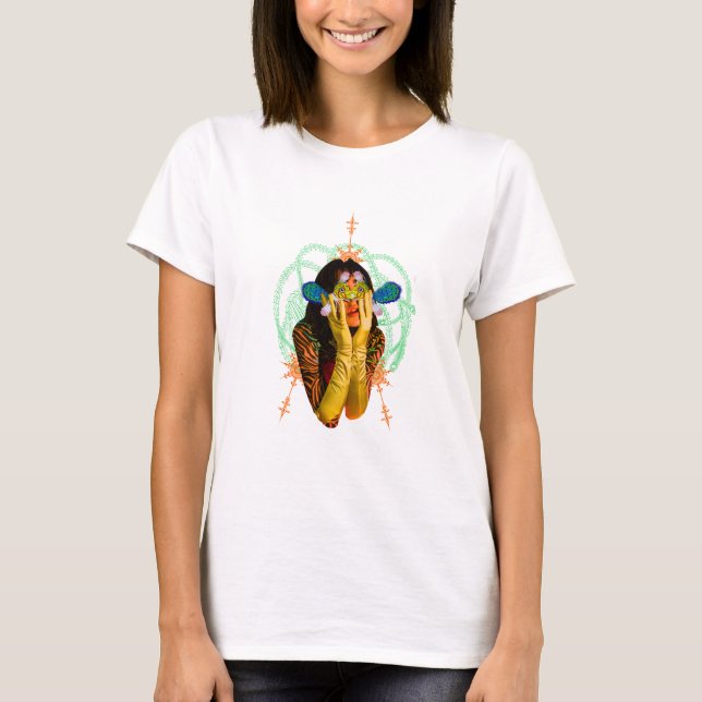 T-shirt Une Femme Avec Un Collage Trippy Poisson (Devant)