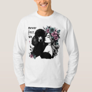 T-shirt Une Femme Qui Accroche Le Poodle Aux Fleurs