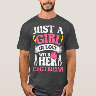 T-shirt Une fille amoureuse de son électricienCâblage élec