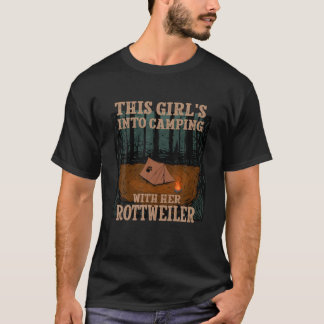 T-shirt Une fille en Camping avec son Amoureux des chiens 