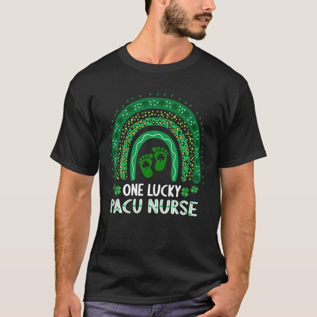 T-shirt Une infirmière de PACU chanceuse St patrick de péd (Devant)