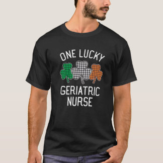T-shirt Une infirmière gériatrique chanceuse St Patrick's 