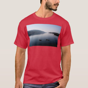T-shirt Une journée sur le lac Lake Coniston Lake District