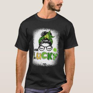 T-shirt Une maman chanceuse Messy Bun Leopard St Patrick's