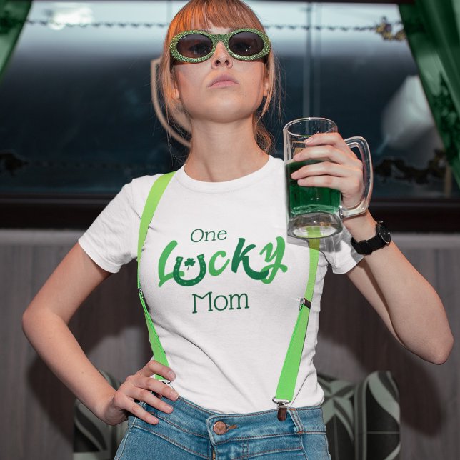 T-shirt Une Maman Chanceuse | Saint-Patrick Personnalisabl (Créateur téléchargé)