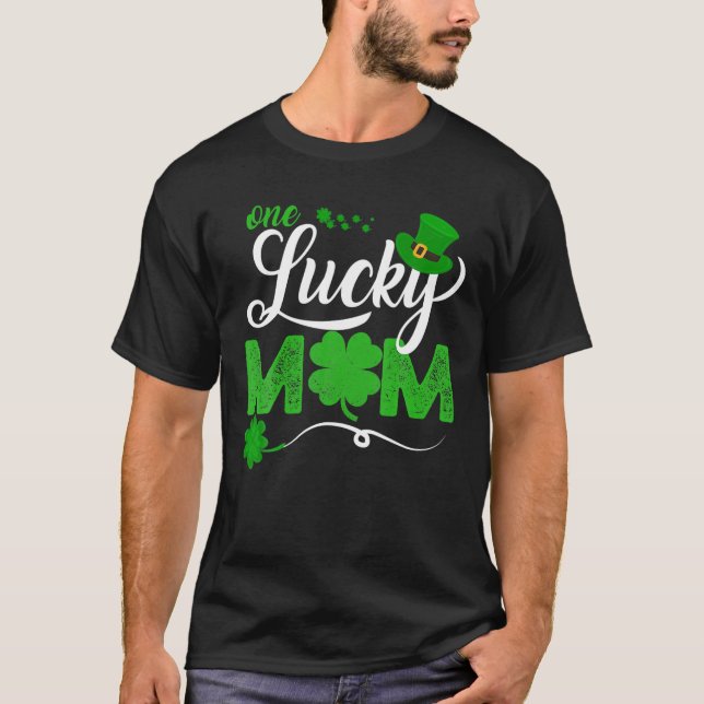 T-shirt Une maman chanceuse St. Patrick's Day Maman (Devant)