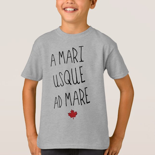 T-shirt Une Mari Usque Ad Mare Tee, Moto Canadien (Devant)