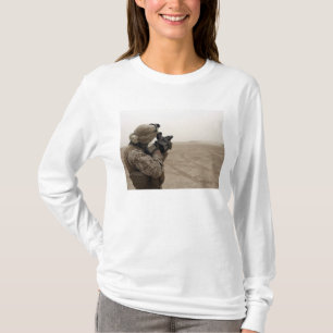 T-shirt Une marine met le feu au M-32