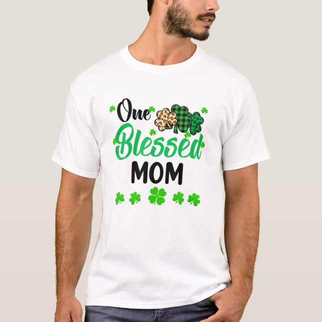 T-shirt Une mère chanceuse Clover St. Patrick's Day Irland (Devant)