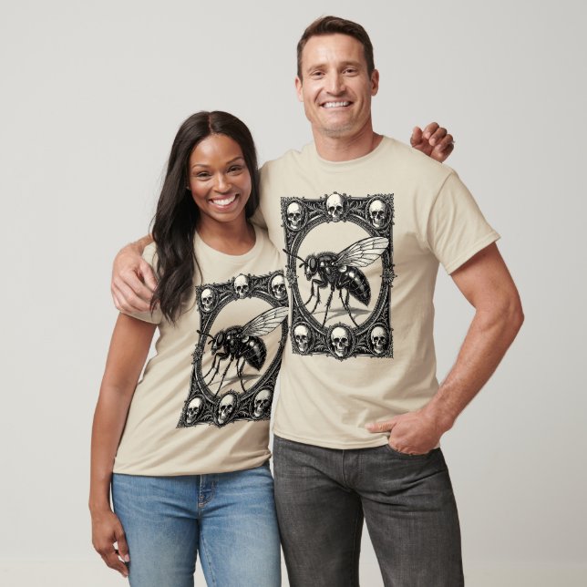 T-shirt Une mouche massive monstrueuse (Unisexe)