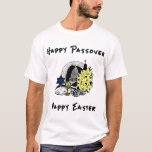 T-shirt Une pâque et une Pâques interconfessionnelles<br><div class="desc">Vacances interconfessionnelles heureuses de pâque et de Pâques aux familles qui célèbrent des vacances juives et de Pâques.</div>
