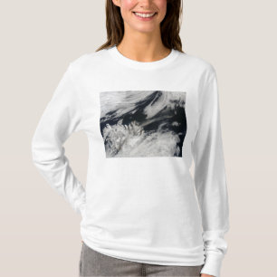 T-shirt Une plume grise pâle de cendre souffle du sommet