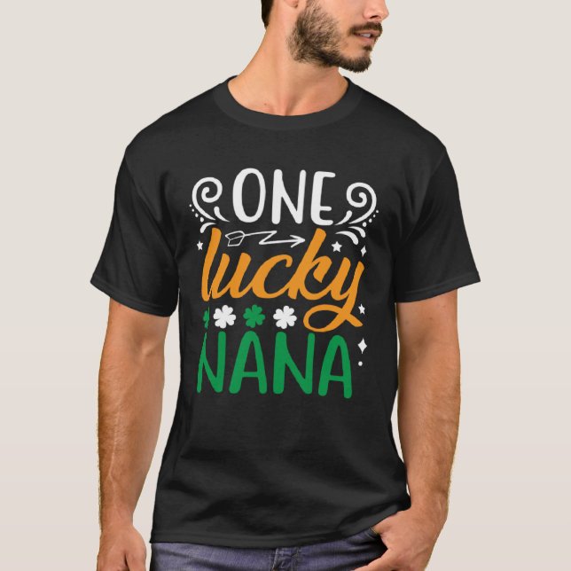 T-shirt Une Sainte Patrick chanceuse Nana (Devant)