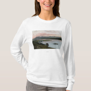 T-shirt Une scène de bateau de rivière du fleuve Columbi