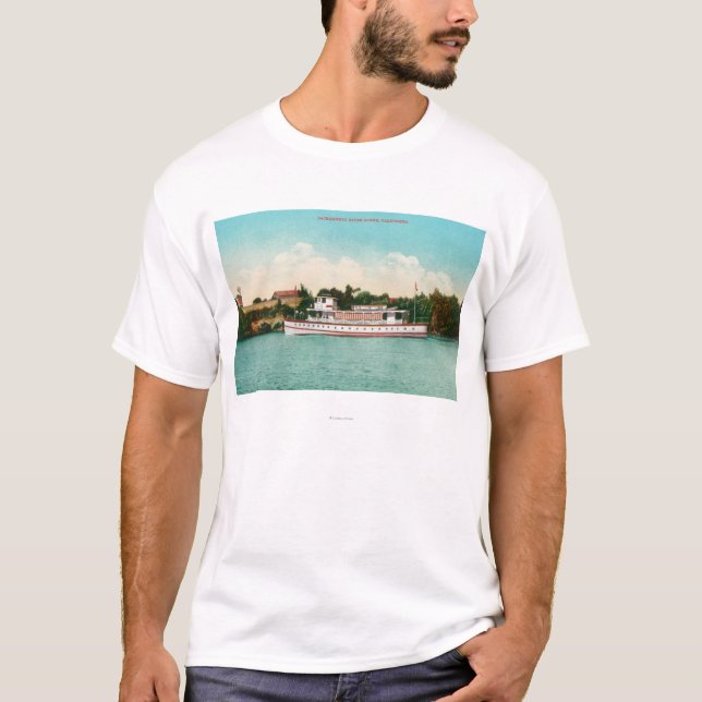 T-shirt Une scène du fleuve Sacramento avec un bateau de (Devant)