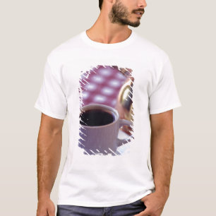T-shirt Une tasse de café arabe. Syrie. Le Moyen