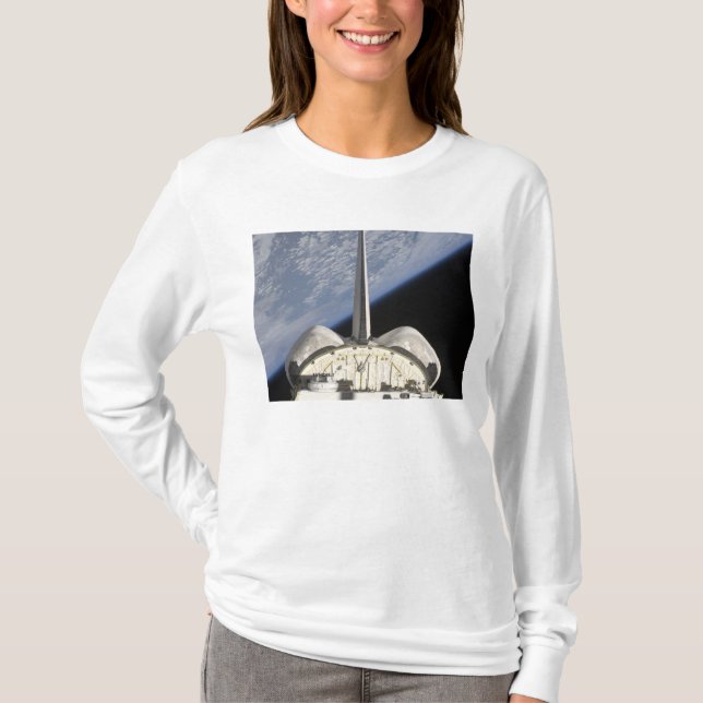 T-shirt Une vue partielle de Space Shuttle Endeavor (Devant)