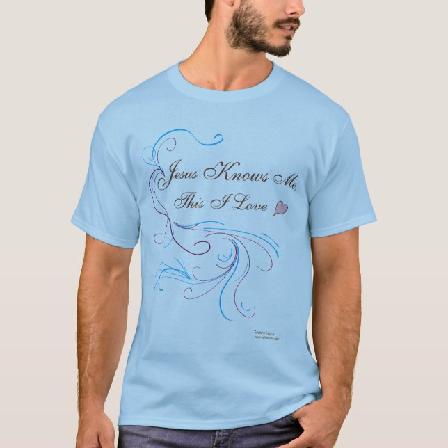 T-shirt Unisex Basic-T, bleu clair : "Jésus Me Connaît, Ça (Devant)