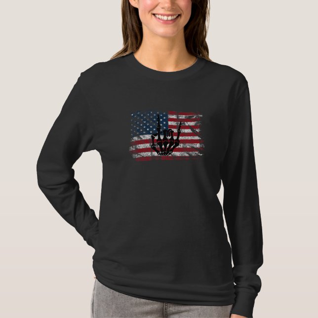 T-shirt USA American Flag With Rocker Skeleton Hand  5 (Devant)