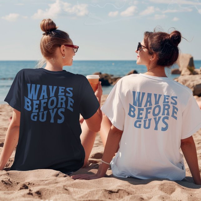 T-shirt Vagues avant les garçons été filles plage vacances (Waves Before Guys Summer Girls Beach Vacation T-Shirt)