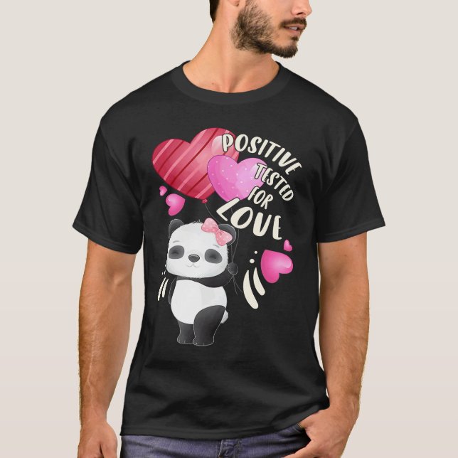 T-shirt Valentine's day panda bear with hearts (Devant)